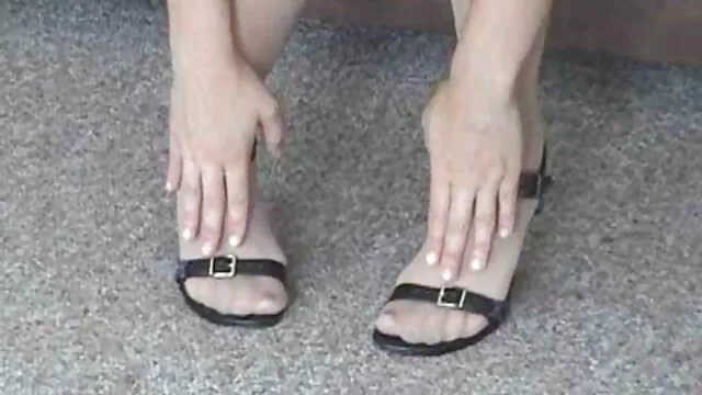 لاتین بی تنه با لگن بزرگ سکس بدون فیلتر شکن مقعدی