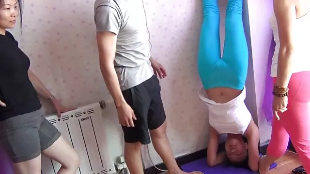 خواهر بی تنه برو روی فیلم سکسی بدون فیلتر شکن وب کم